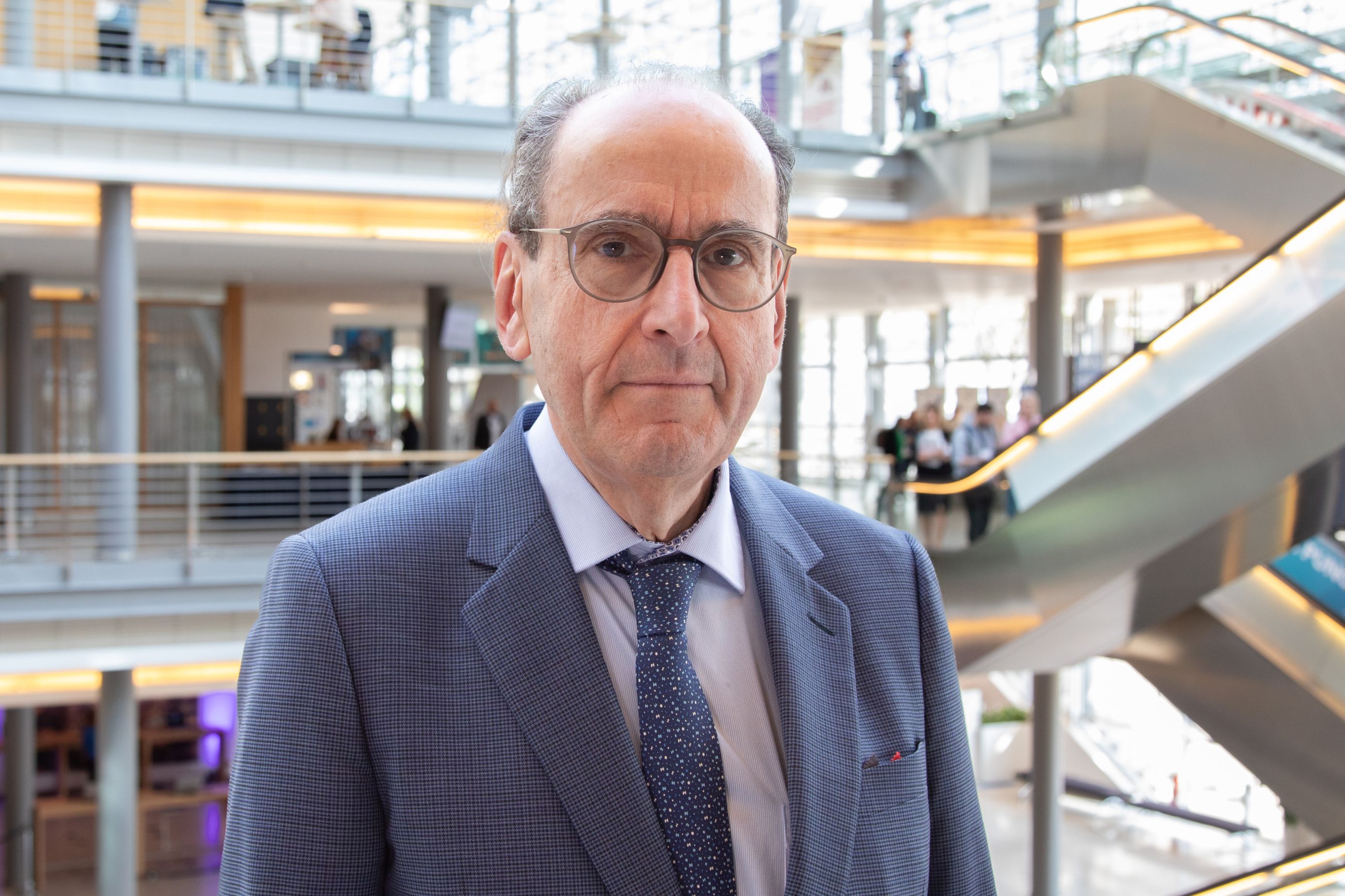 Dr. med. Peter Kardos